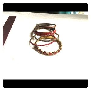 Vintage set of 5 bangle bracelets.
